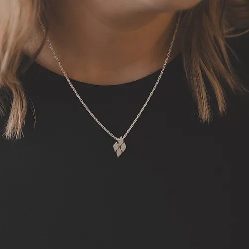 Lustre & Love Thalia Pendant Necklace in Sterling Silver