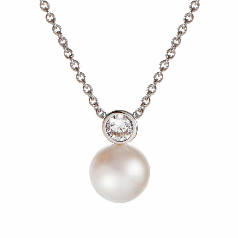 Chic Freshwater Pearl Pendant