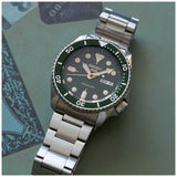 SEIKO 5 AUTOMATIC GREEN DIAL STAINLESS STEEL BRACELET WATCH