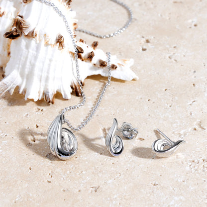 Kit Heath Océane Shell Wave Necklace