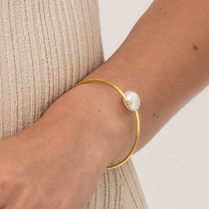 JERSEY PEARL BAROQUE SOLO BANGLE